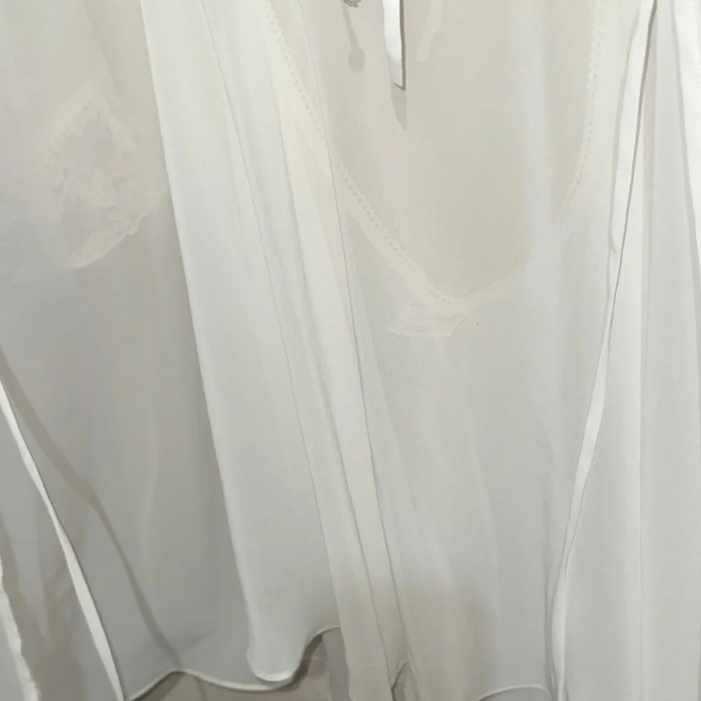 White Sheer Lace Trim Robe &‎ gown / Box 50